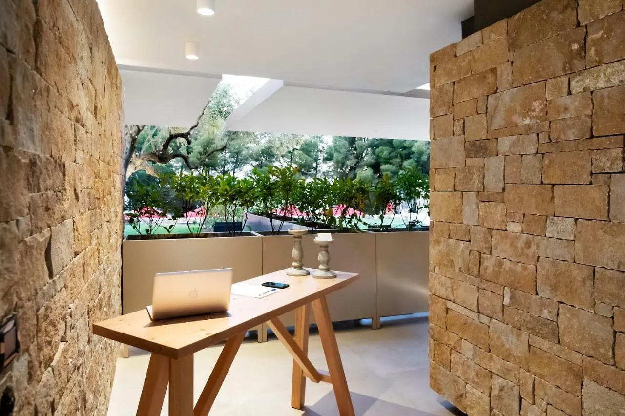 Amantes Villas And Suites 니키티 2*,