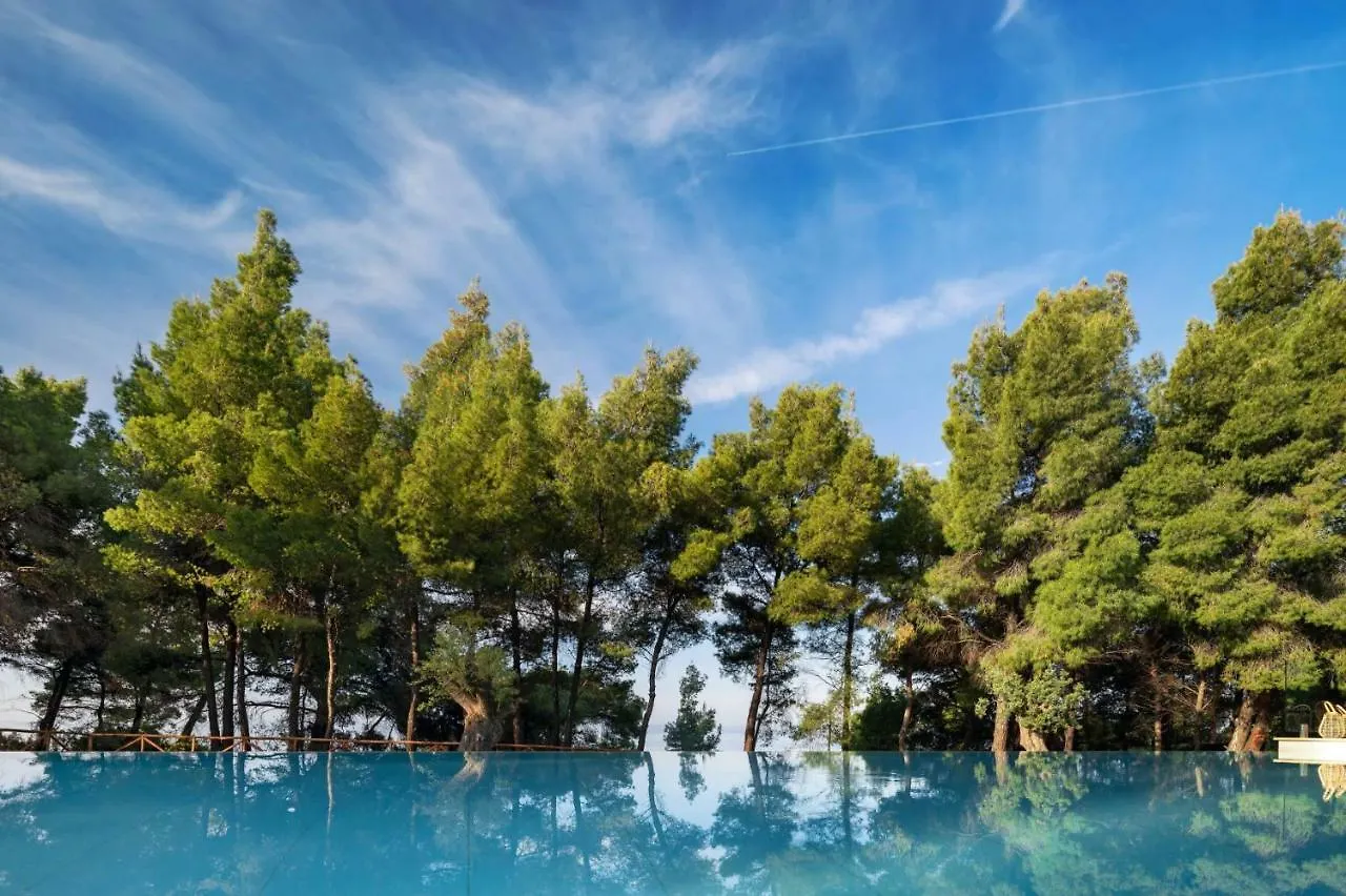 Amantes Villas And Suites 니키티