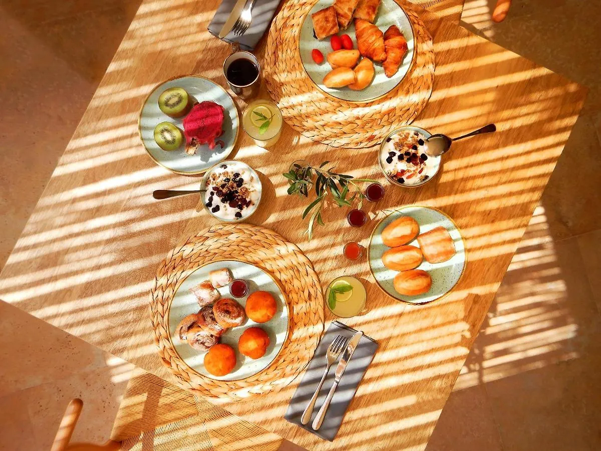 Amantes Villas And Suites 니키티